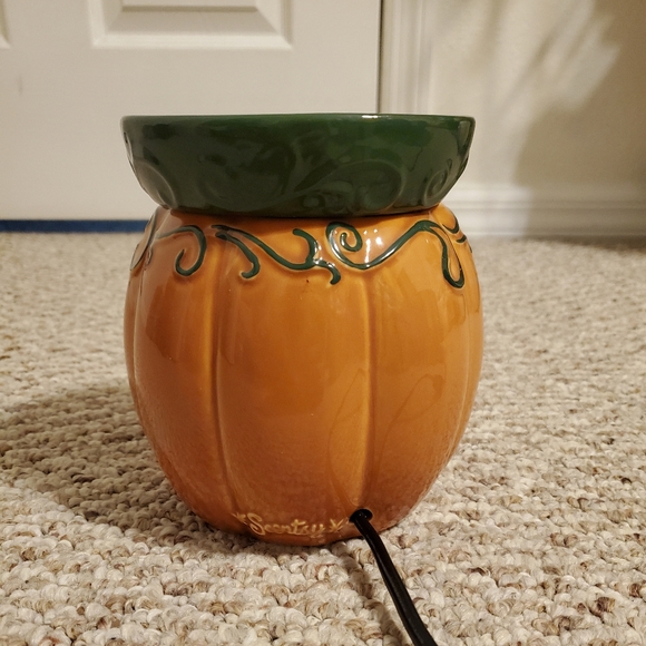 SCENTSY Full Size JACK O’ LANTERN Halloween Warmer RETIRED - Picture 6 of 6